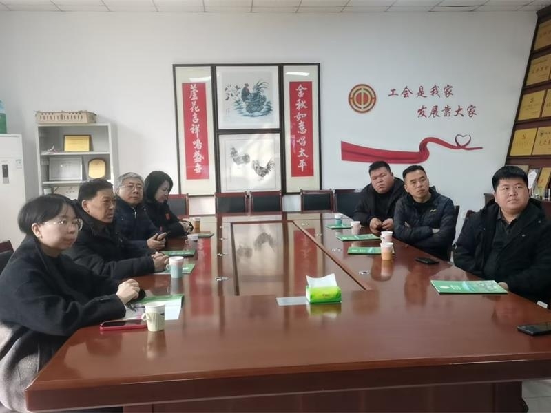 汶上县次邱镇第 一书记赵月虎来金秋农牧公司开展汶上芦花鸡产业发展情况调研
