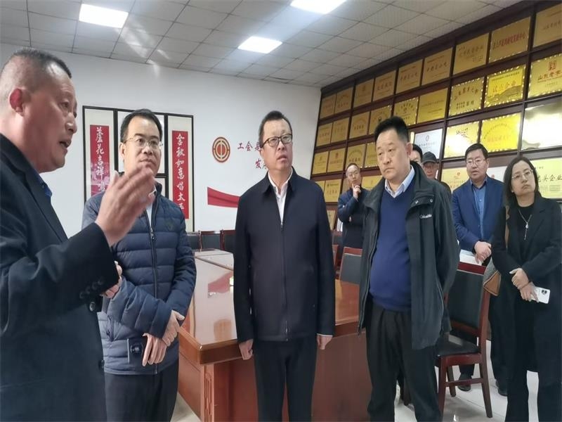 省自然资源厅林业改革发展处处长张文用一行来金秋农牧公司调研林下经济发展情况
